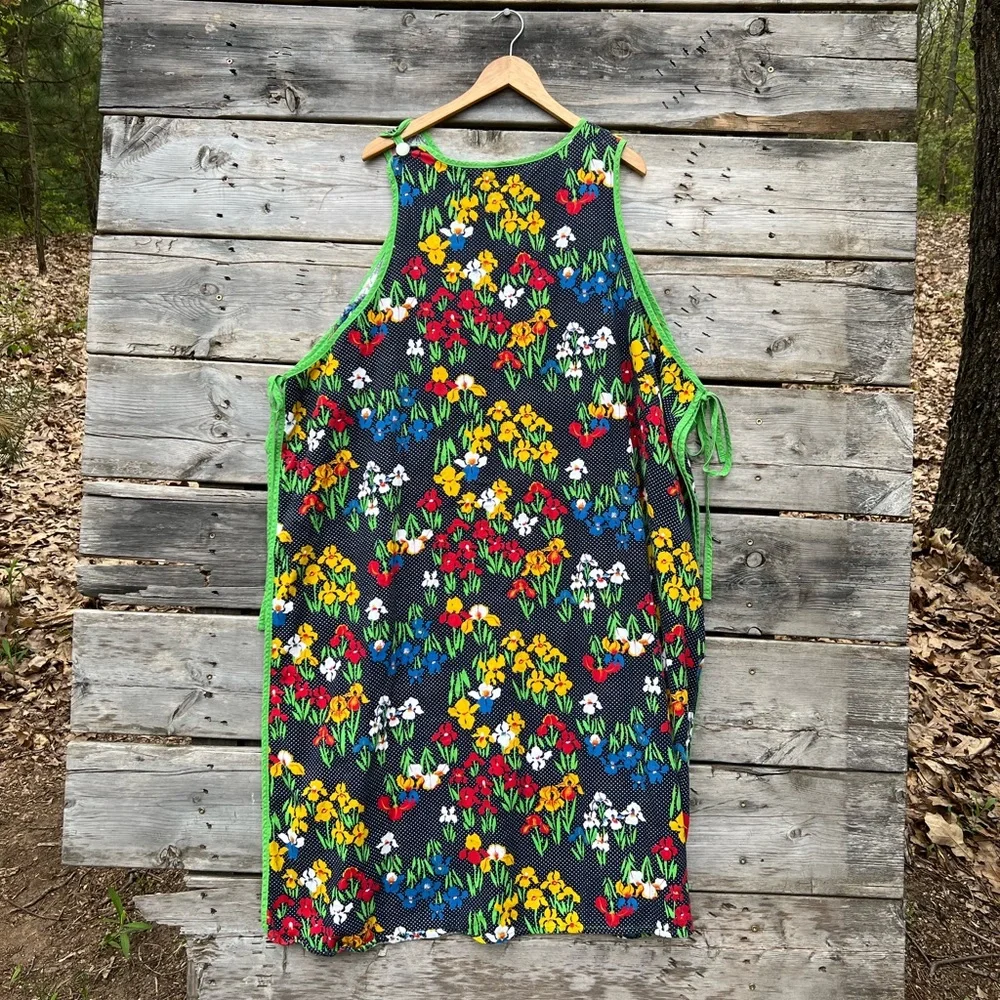 Vintage Apron Tree of California Full Body Kitchen Coverall Apron Floral Pattern